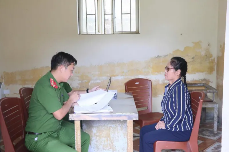 Bắt nữ cán bộ ngân hàng sau 30 năm trốn truy nã - Ảnh 1.