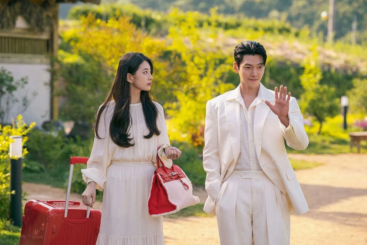 Phim có Song Hye Kyo làm khách mời bị chê lời thoại trẻ con và hài nhạt nhẽo- Ảnh 2.