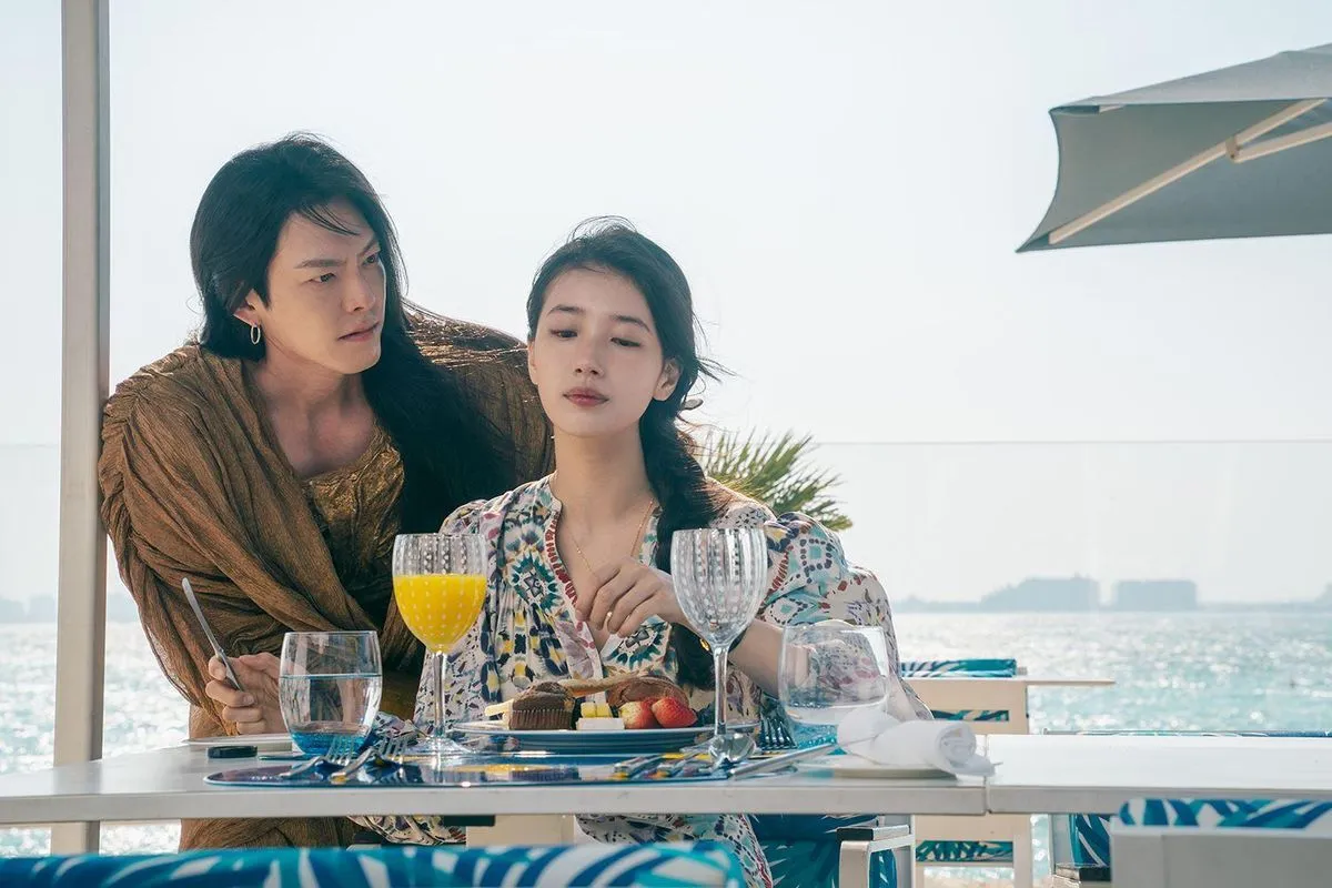 Phim có Song Hye Kyo làm khách mời bị chê lời thoại trẻ con và hài nhạt nhẽo- Ảnh 1.